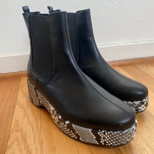 Eva Snakeskin Flatform